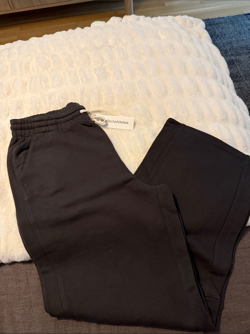 Perfectwhitetee Wide Leg Sweatpant